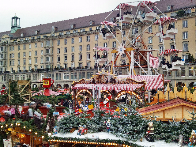 Ein Weihnachtsmarkt im Dresden